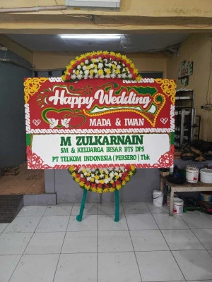 Papan Bunga di Bantarkaret Nanggung