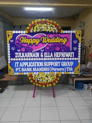 Papan Bunga di Bantarkaret Nanggung